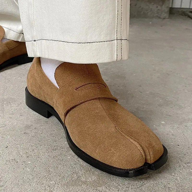 

Tabi Split Toe Men’s Loafers Military Green Flannel Shallow Single Shoes Male Chunky Low Heels Gentleman Formal Suit Shoes Man