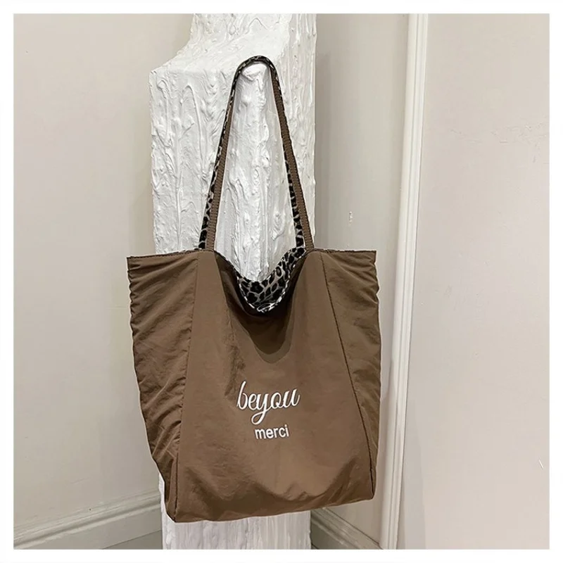 

Popular Leather Crossbody Bag For Women Luxury Brand Famous Designer Classic Elegant Tote Bag With Strap