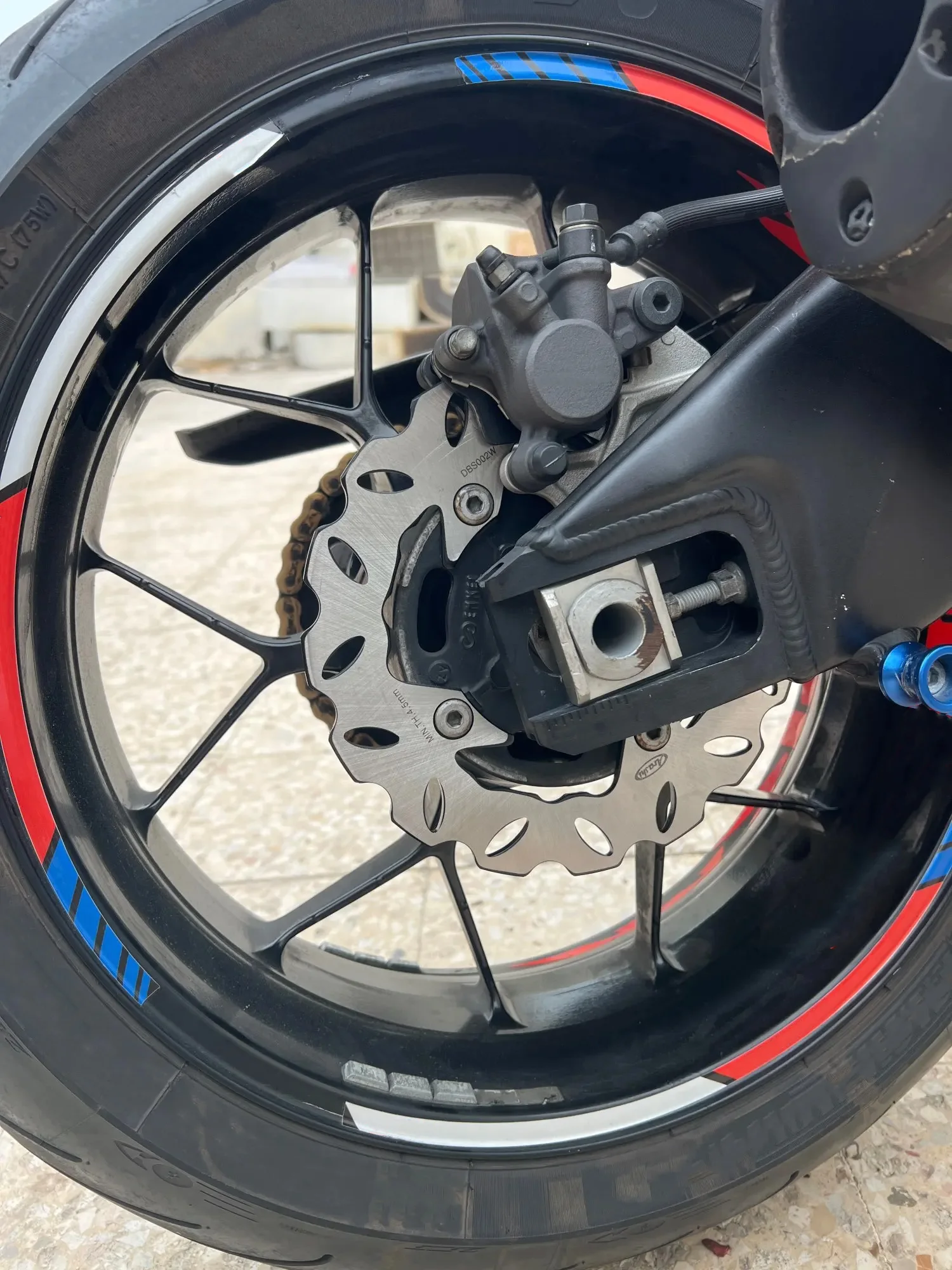 Rear Brake Disc Rotor for Honda CBR 600 1000 RR Hornet VTR 1000 Firestorm NX650 XR650 Street Triple Daytona 675 Stainless Steel view 3