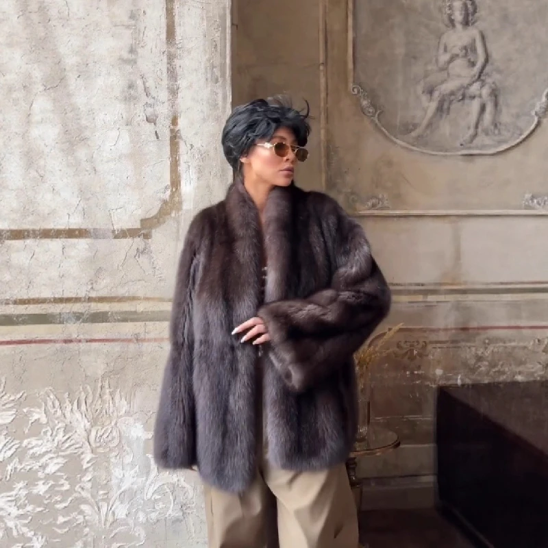 

2025 Autumn and Winter Hot Selling New Style Temperament Warm Imitation Mink Fur Thick Coat for Women