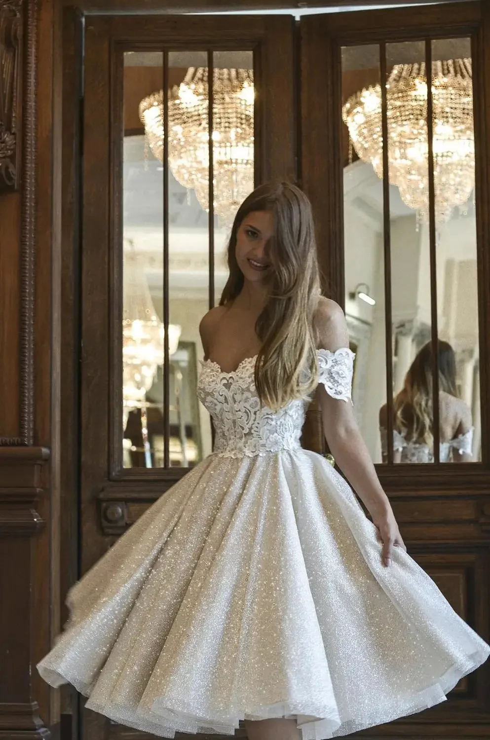 

Elegant Glitter Short Wedding Dresses Tea-Length Off Shoulder Lace Applique Shiny Princess Bridel Gowns 2024 Vestidos De Novia