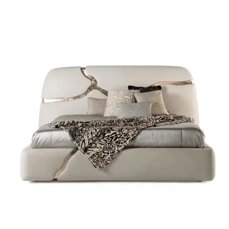 

Italian light luxury, designer model room bedroom velvet fabric bed soft bag bed 1.5 meters 1.8 meters