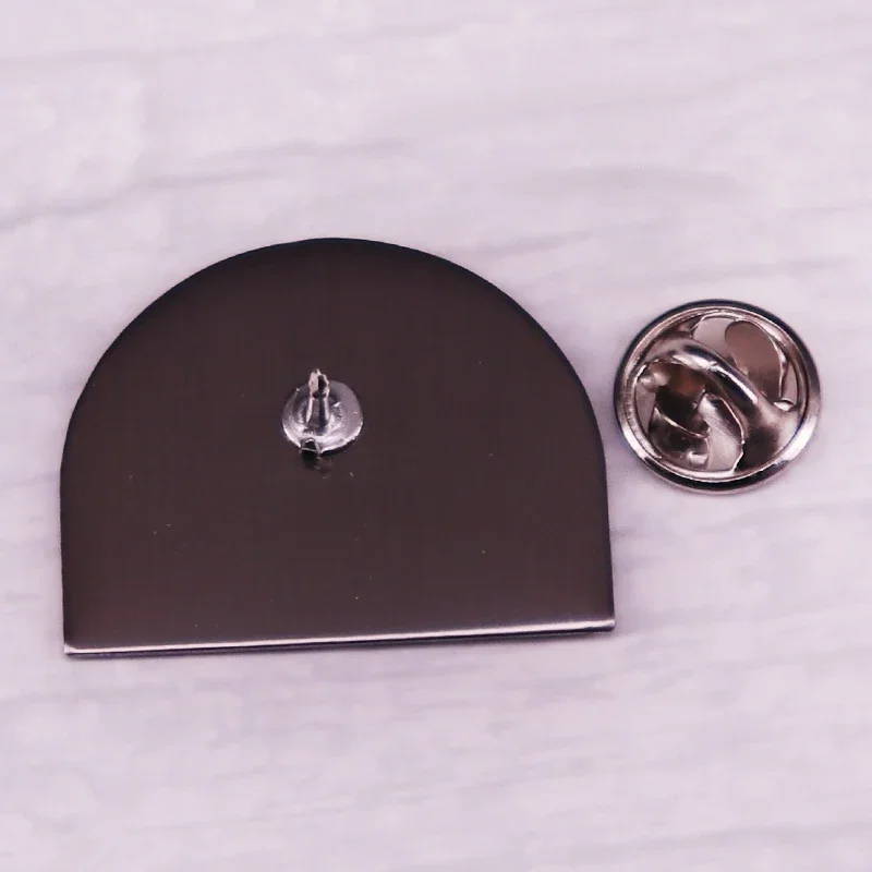 دبوس طية صدر نوسترومو ، هجوم أجنبي ، شارة بقاء ، مجوهرات ملونة عتيقة ، #4