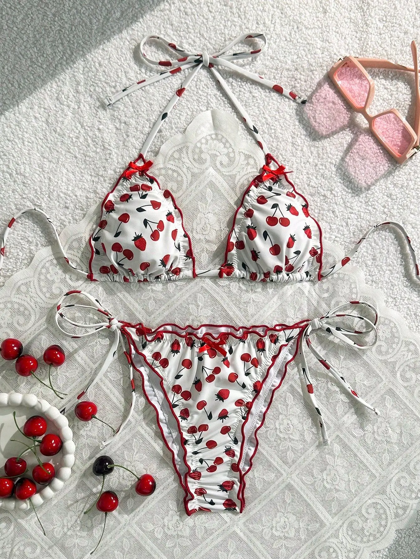 

Сексуальные купальники с принтом вишни, с бантом и оборками, комплект из двух предметов, с завязками на шее, пляжная одежда, бикини, танкини