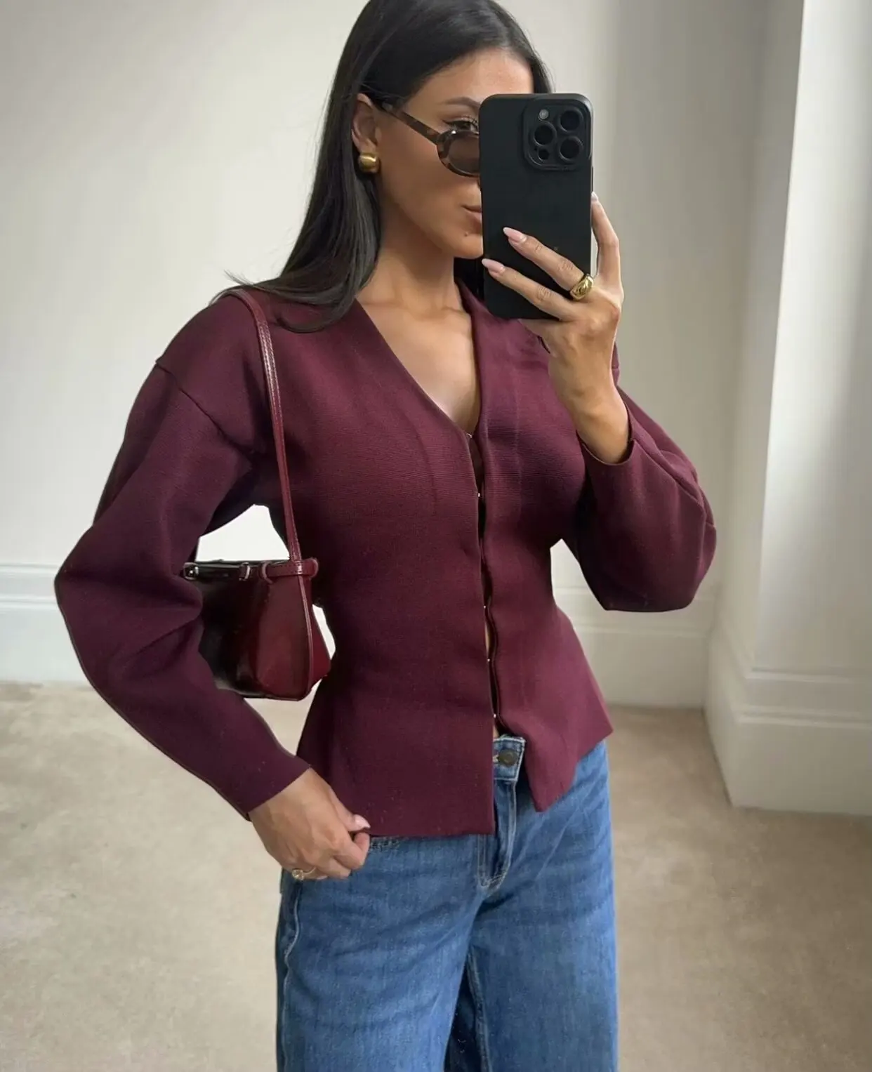 Women's Front Hook Fitted Knit Cardigan Sweater Women V Neck Long Sleeves Side Split Hem Female Outerwear Chic Tops Fashion