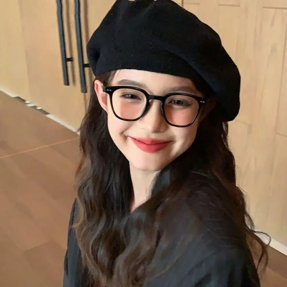 

Elegant Knitted Women Berets Keep Warm Elastic British Beanie Hat Korean Style Solid Color Painter Caps Girls