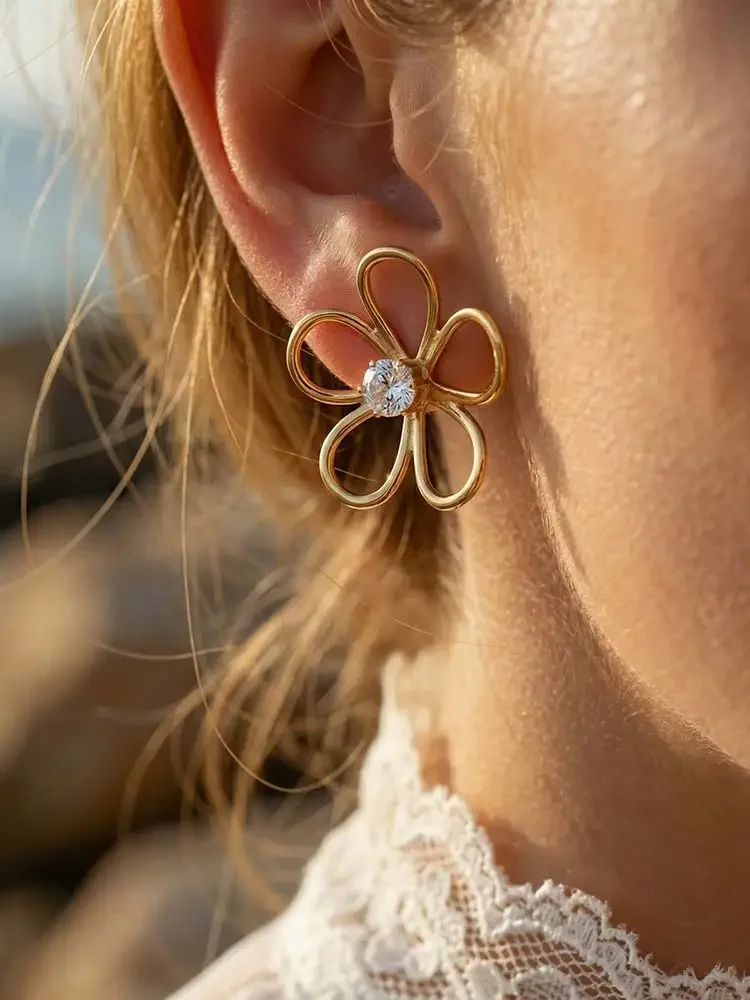 1 Pair Minimalist Hollow Flower Stud Earrings,Women's Stainless Steel Flora Earrings,New Trendy Aesthetic Jewelry Hypoallergenic
