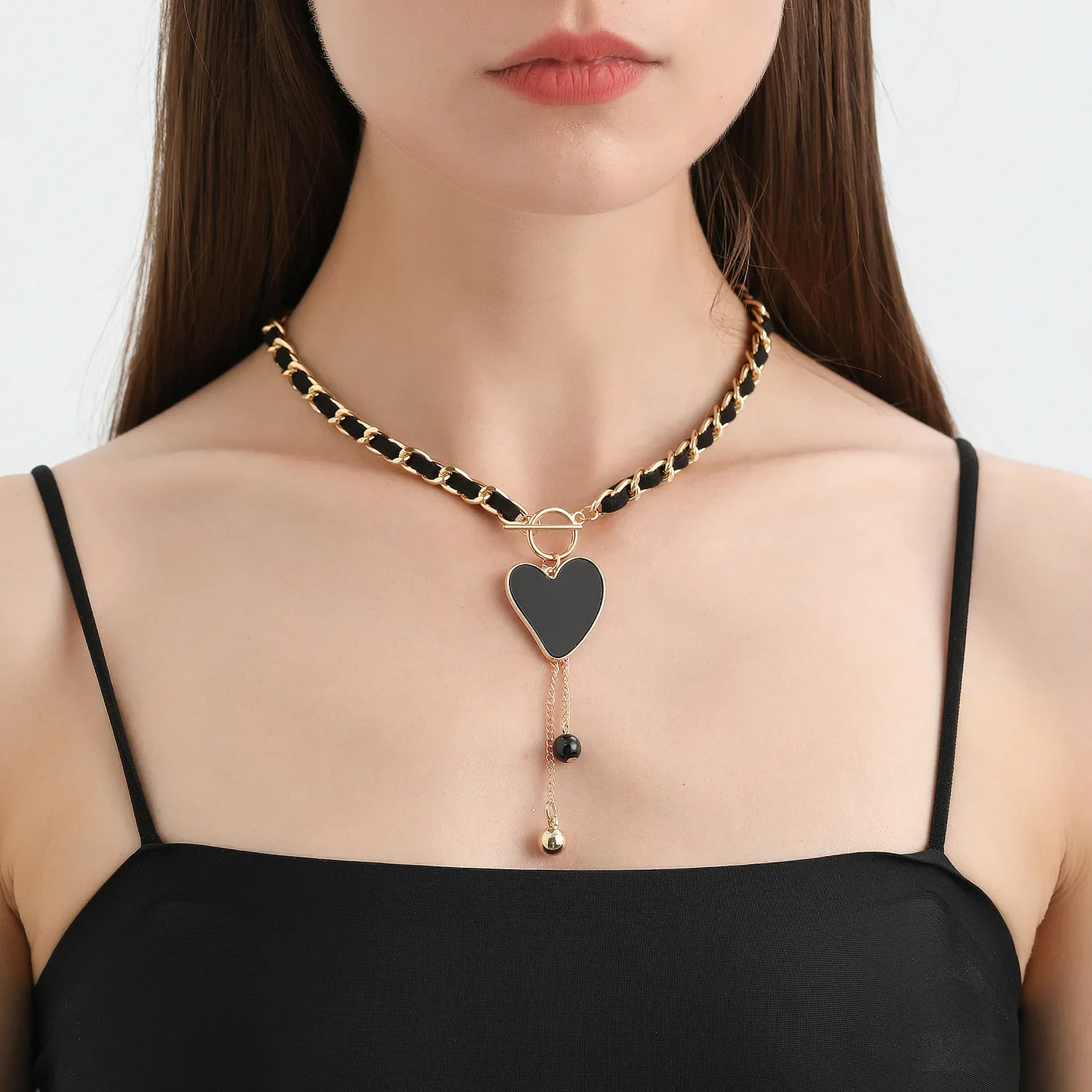 

Accessories Black Fritillaria Necklace Female Cold Wind Collar Bone Chain Fringe Loving Heart Cross Life Tree Jewelry for Women