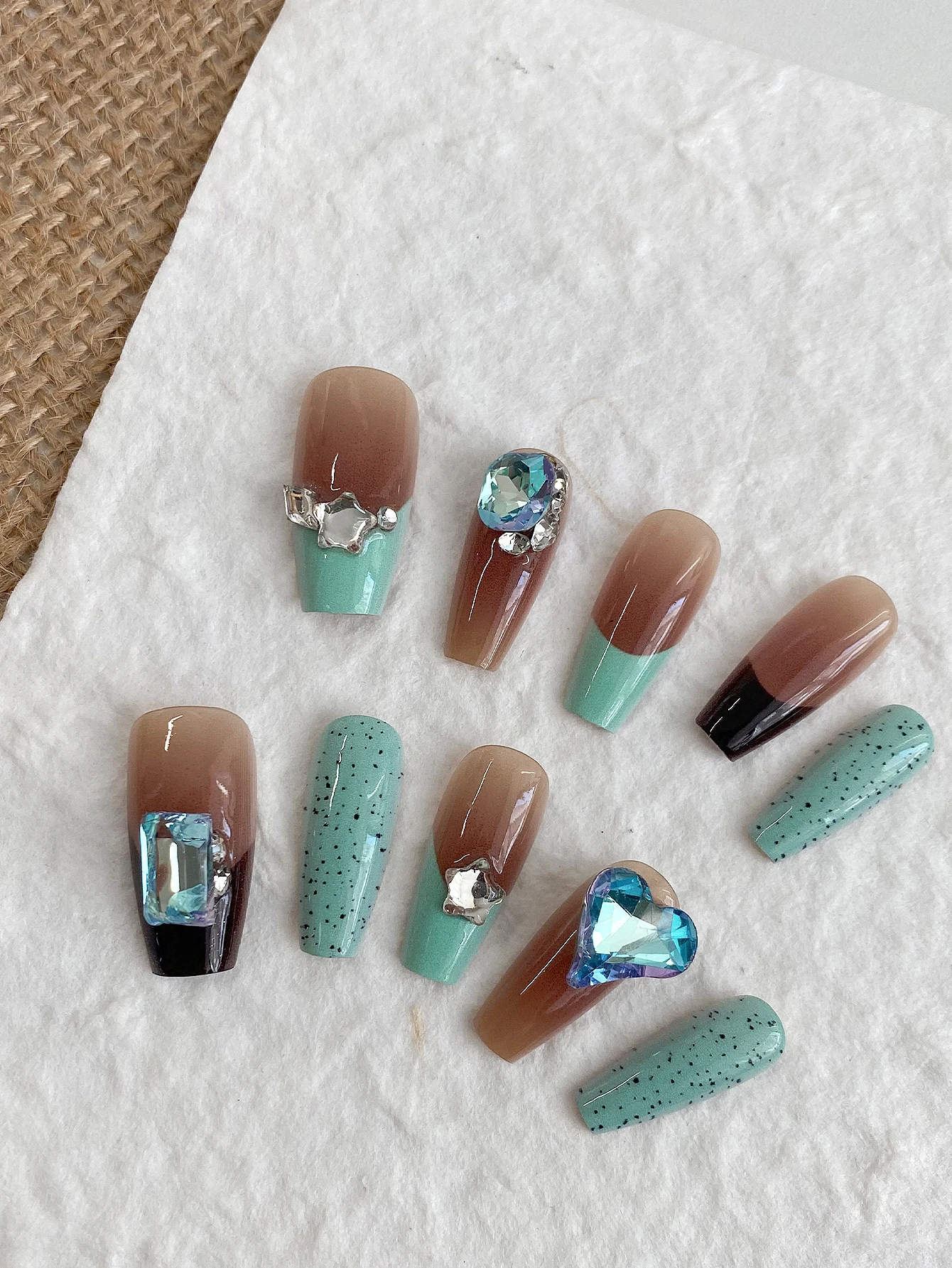 10-Piece Set of Mint Milk Coffee Color Matching Rhinestone Press-On Nails