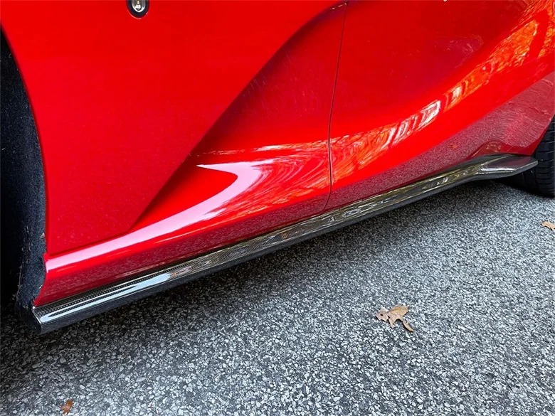 OEM نمط ألياف الكربون الجافة الجانب تنورة ملحقات الجانب المفسد ل 812 Superfast GTS BodyKit