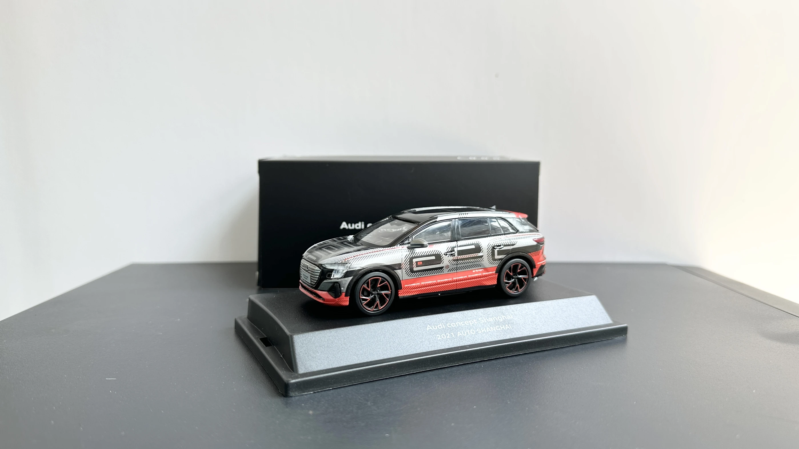 1:43 SAIC Audi, The Original Audi Concept Shanghai Concept Model E-tron Model