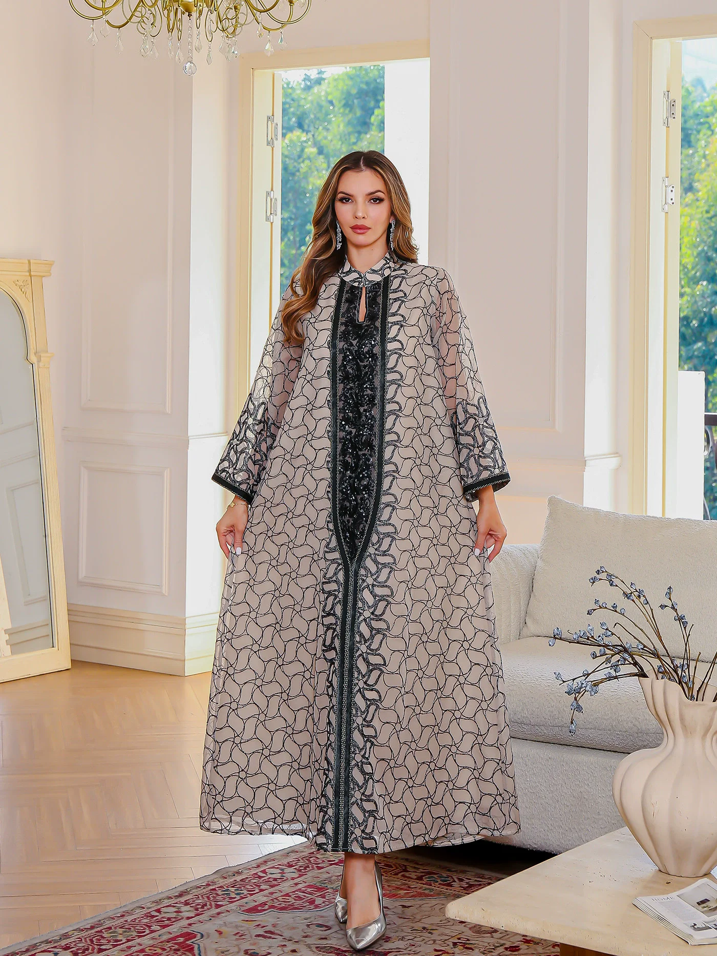 متوفر في المخزون، رداء نسائي طويل على الموضة الإسلامية الجديدة، تنورة طويلة، ملابس دبي العربية في الشرق الأوسط، عباية دبي، رداء كبير مطرز بالترتر