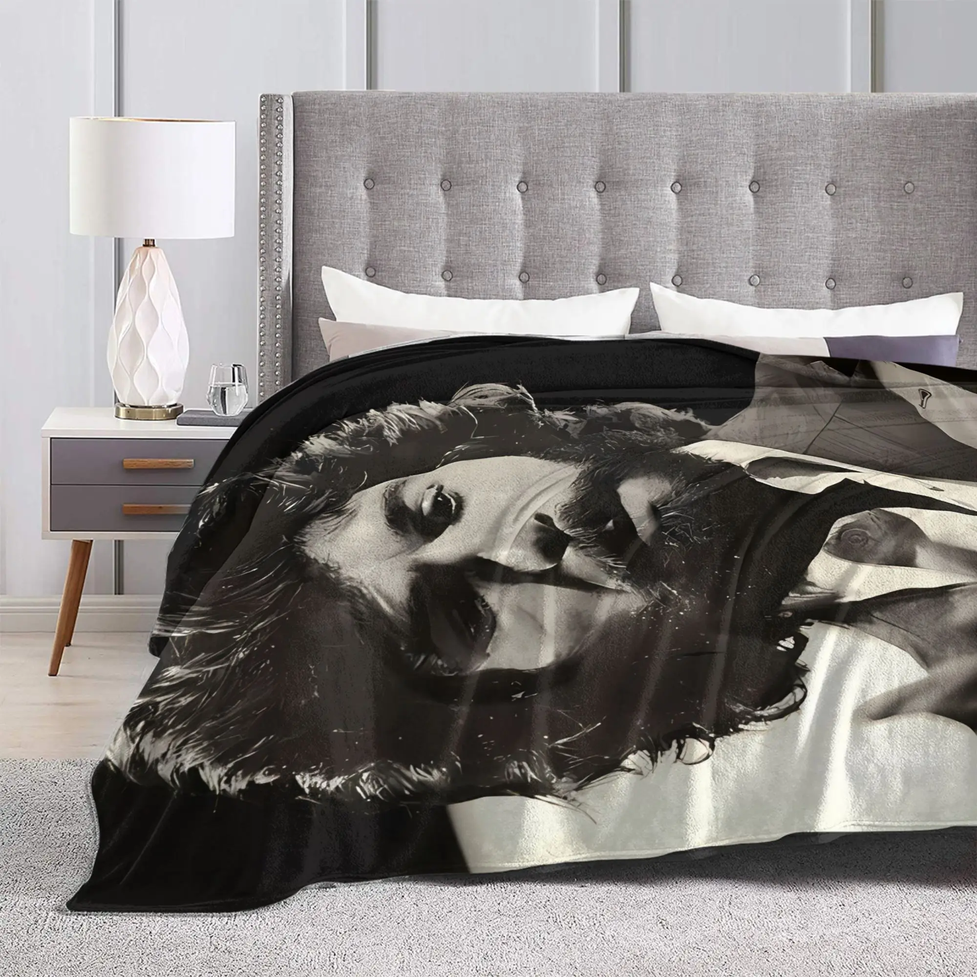 COOL D-De La Isla Camaron Warm Soft Blanket  Girls Boys Plush Throw Blanket Fashion Living Room Flannel Bedspread Sofa Bed Cover