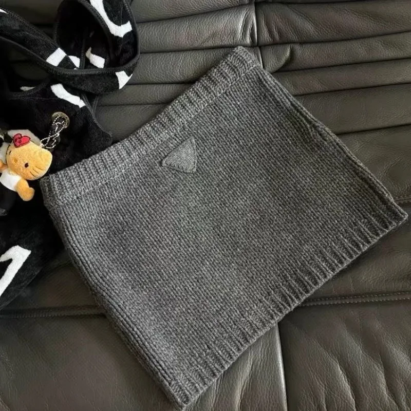 

2026 Весенняя новая женская трикотажная юбка Gary