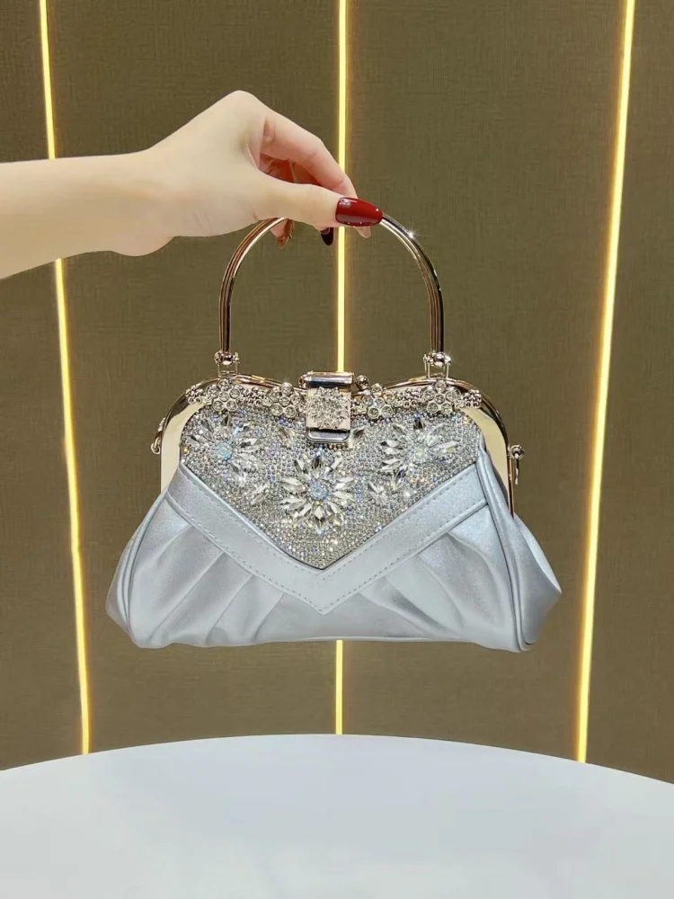 

Luxury Shiny Rhinestones Evening Dress Bag Exquisite Diamonds Studded Pleated Cloud Bag Elegant Gemstone Wedding Party Handbag