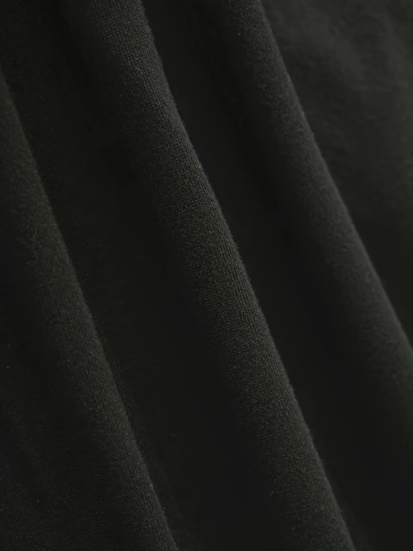 T-shirt sportiva casual a maniche corte da donna nera con design a cuore bianco Top casual T-shirt Abiti estetici Harajuk streetwear