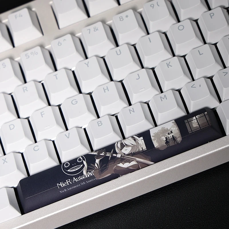 Imagem -02 - Teclas Pbt Tintura Subbed Keycaps dos Desenhos Animados Anime Gaming Key Caps Nier 2b Backlit Keycap para Ansi Layout 108