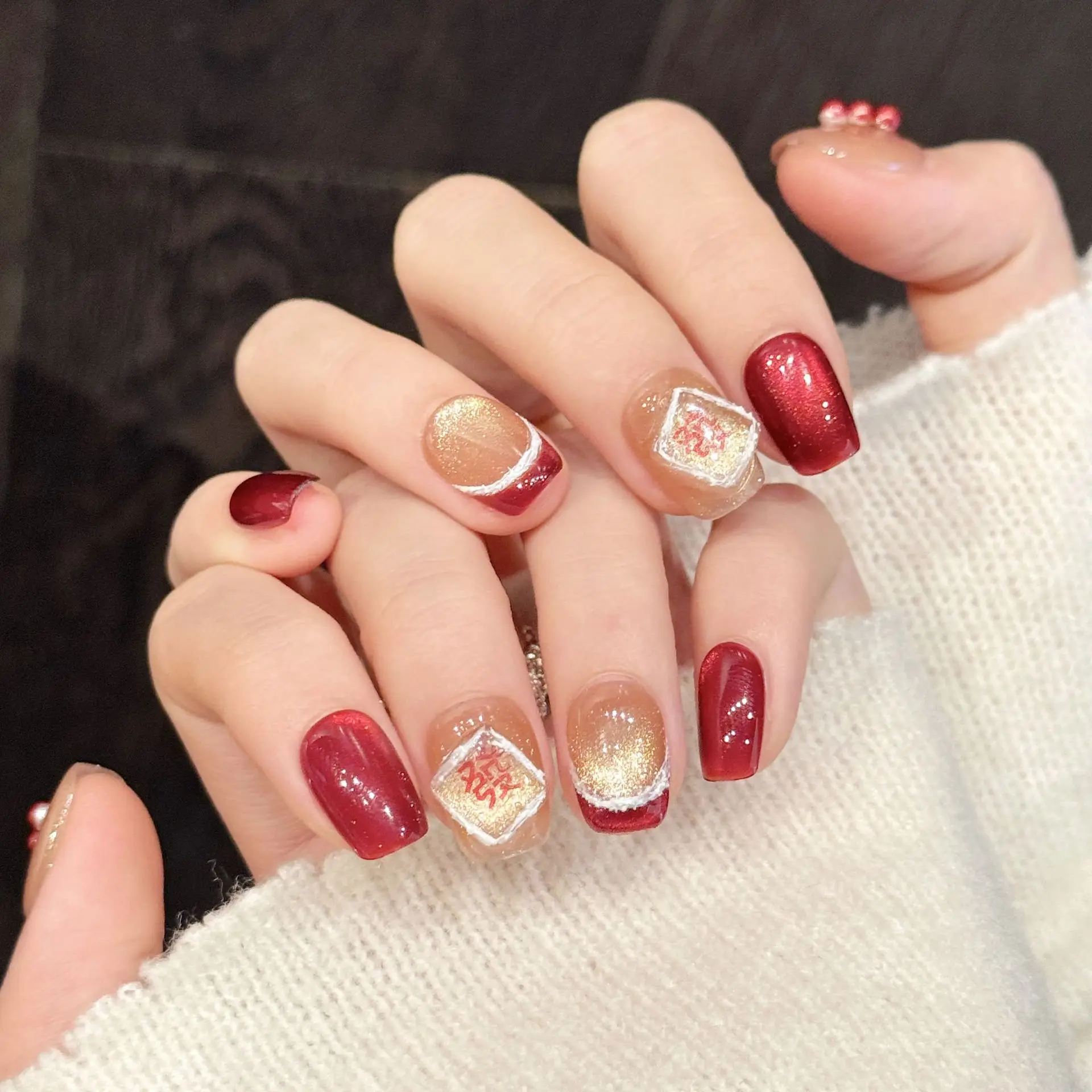 

10pcs Red Short Ballet Handmade False Nails Art with Golden Decor Design Fake Nail Tips Wearable French Square Press on Nails