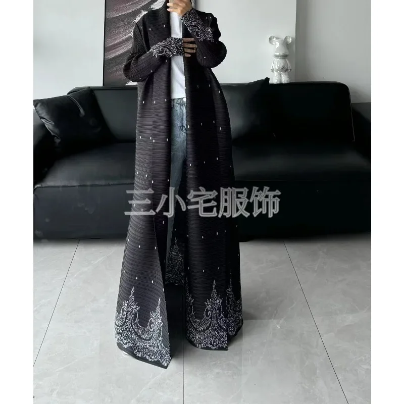 Abaya Ethnic Style Print Pleated Long Cape Coat Miyake Women's Spring/Summer 2024 Large Lapel Lace-up Cardigan