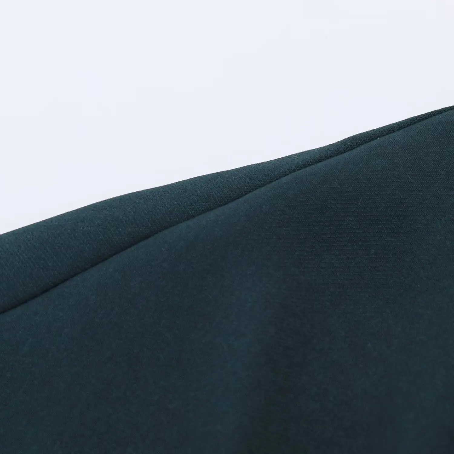 Neue Herbstkleidung für Damen 2025, schlichtes und stilvolles Patchwork-Midikleid.