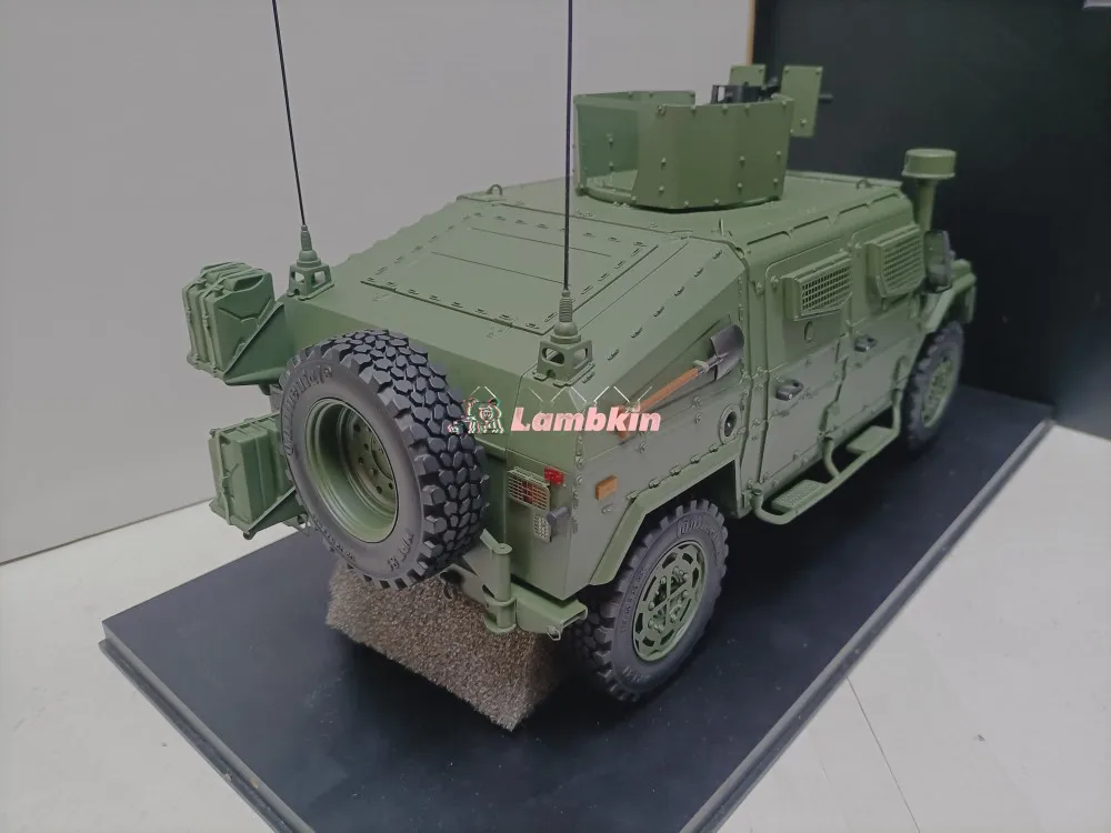 VAMTAC 1:18 For Spain VAMTAC Defense Tactical Wheeled Off-Road Armored Vehicle Model URO ST5AP Defense Military Collection