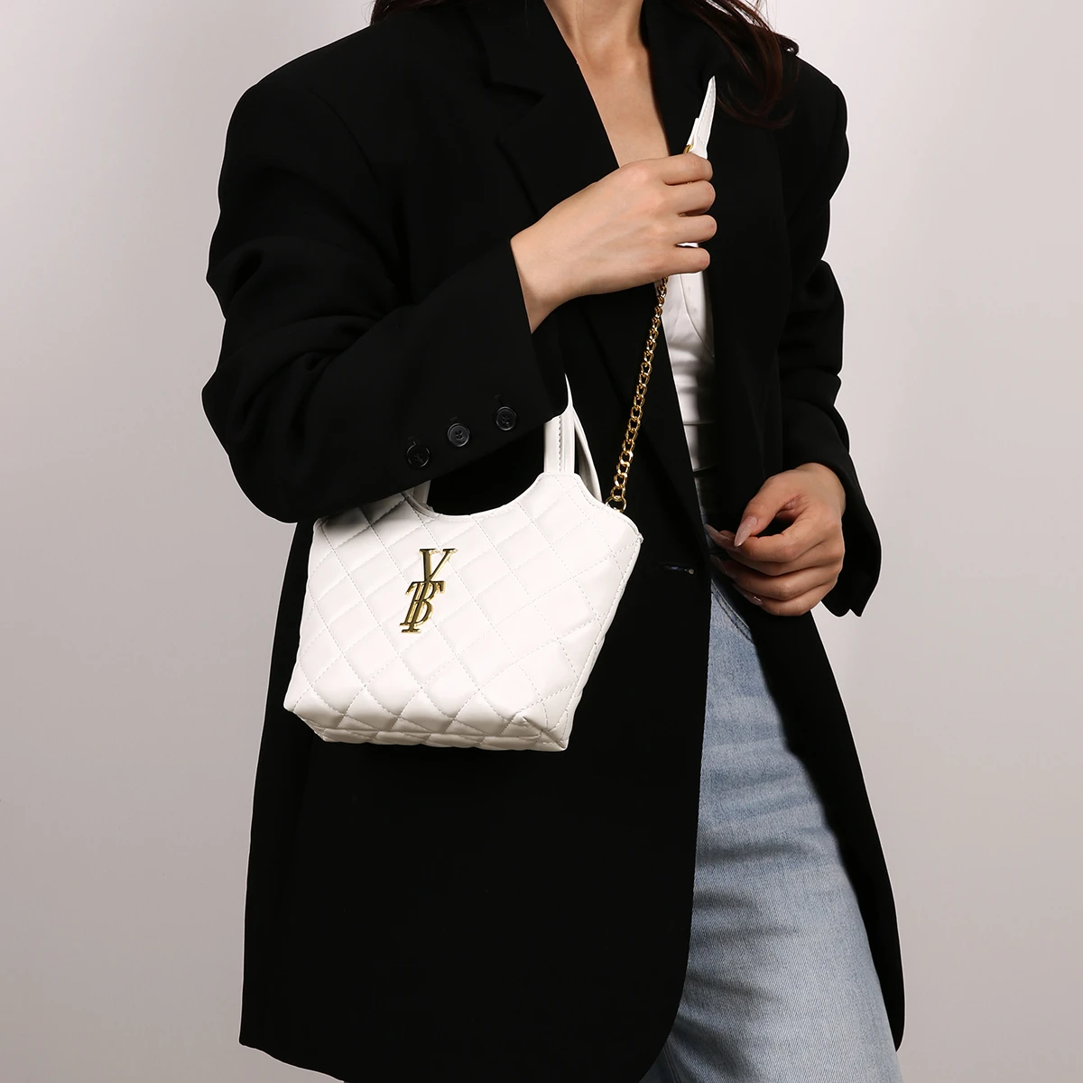 

Popular Classic Women's Shoulder Bag in Leather - Elegant Handbags By Famous Designer Luxury Brand