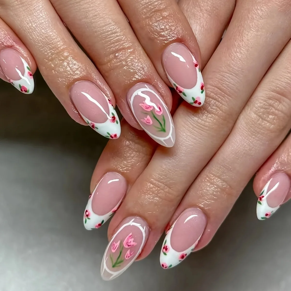 

Sweet & Lovely 24Pcs Almond French Nails, Glossy White Pink Tulip Floral Design Manicure