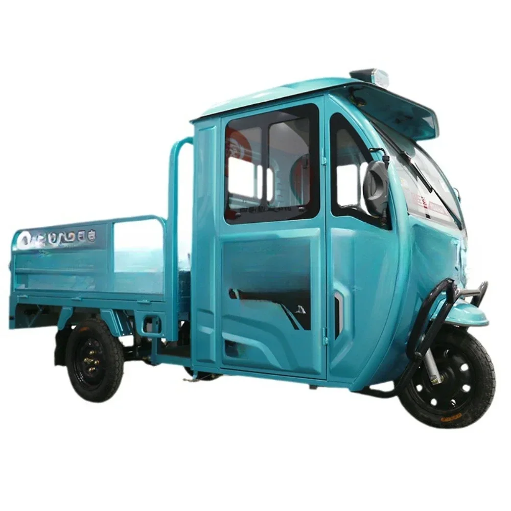 El triciclo eléctrico semicerrado tira los productos para uso agrícola y es una batería de carga completamente cerrada ca.