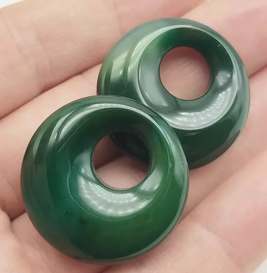 

Wholesale 100% Natural Green Agate Carved Eccentric Ping An Buckle Pendant 1pc