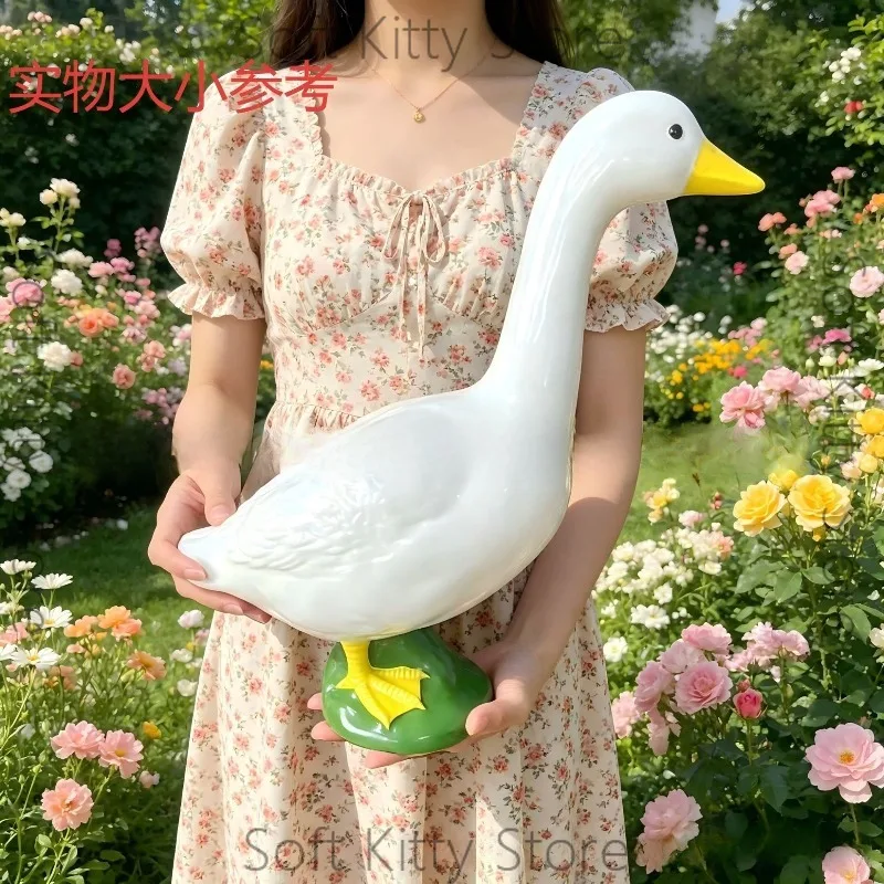 Large simulated big white duck garden garden decoration ornament, pool creation landscape duck resin ornament