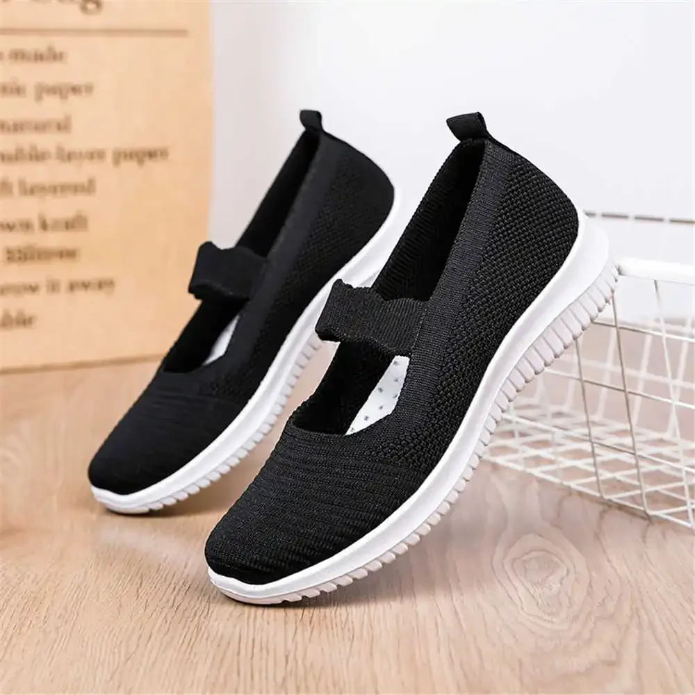 Slip-resistant Slip On Luxury Woman Sneakers Walking Woman Trainer Shoes Women\'s Tennis Boot Sport New Season Character