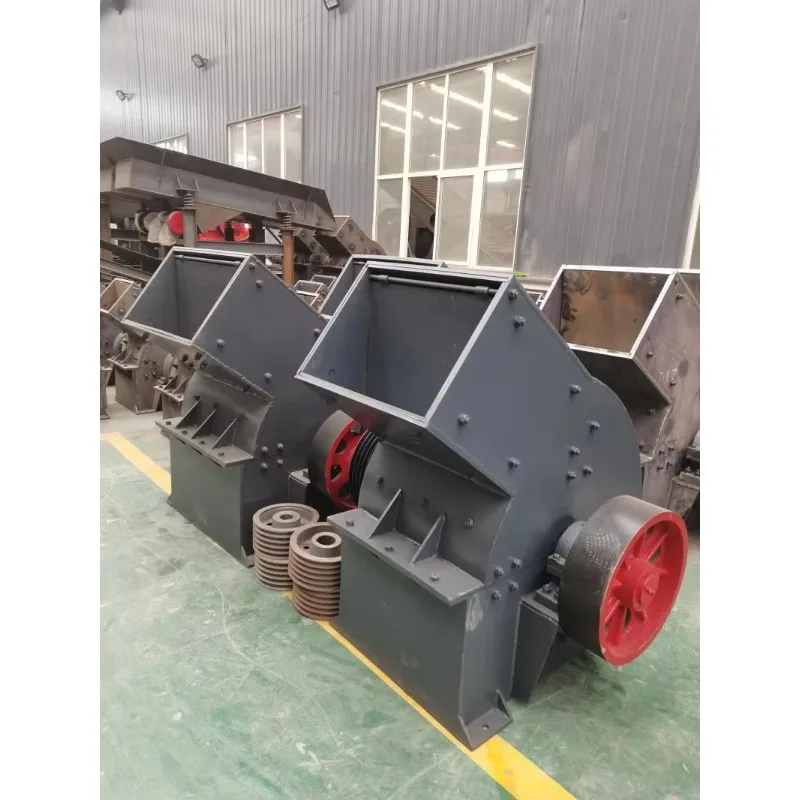 【الأكثر مبيعًا】 كسارة المحرك المحمولة للحجر والصخور كسارة متنقلة ذات مطرقة صغيرة مع غربال بسعر منخفض