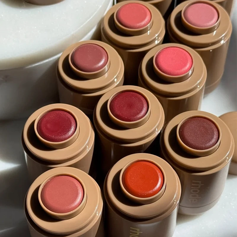 ลิปแคร์ นิว เลมอนตินี มอยส์เจอร์ไรซ์ พ็อกเก็ต บลัช ครีม รูจ ฟาร์ด สกินแคร์ ผลิตภัณฑ์บำรุงผิวหน้า ครีมทาหน้า กระเป๋าสีเหลือง กระจกแต่งหน้า เครื่องสำอาง