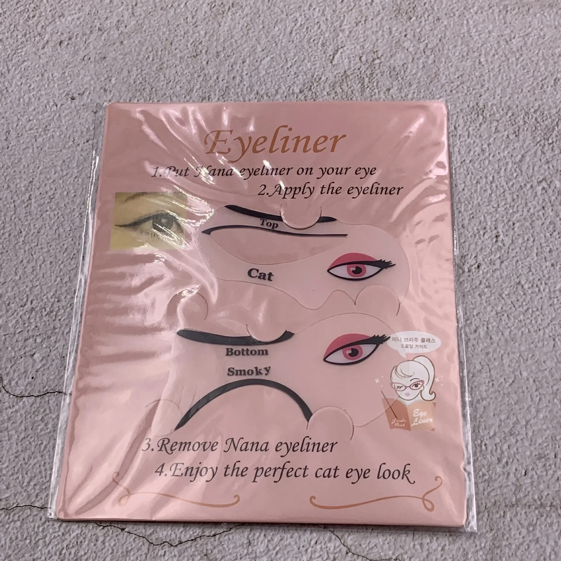 Women Cat Line Pro Eye Makeup Tool Eyeliner Stencils Template Shaper Mode Beauty Eyebrow Mold Stencils 1 Bag 2pcs