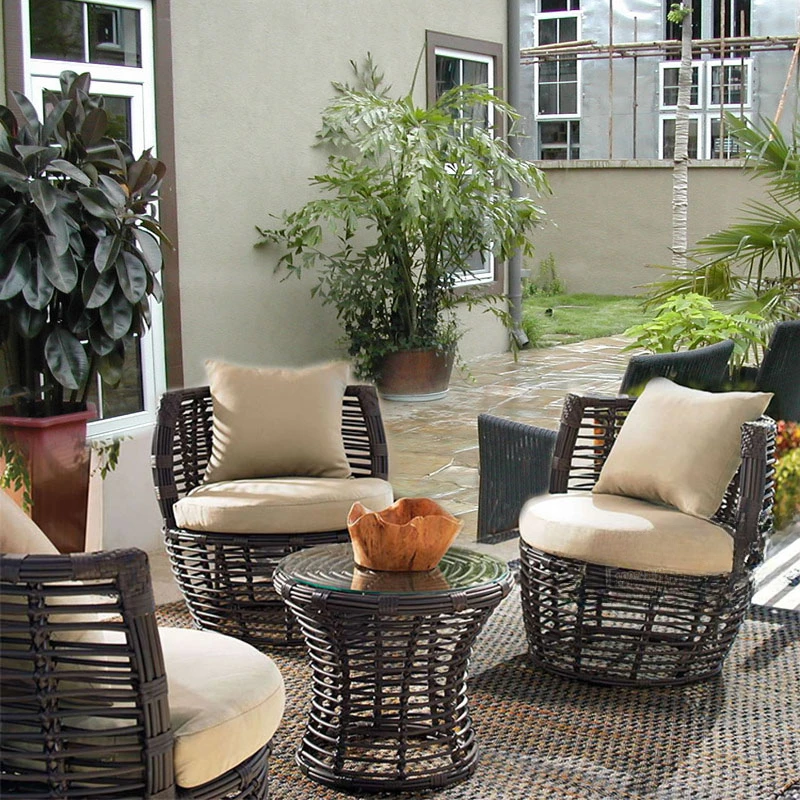 Balcony table chairs, rattan chairs, vases, outdoor courtyard bar, table and chair combination