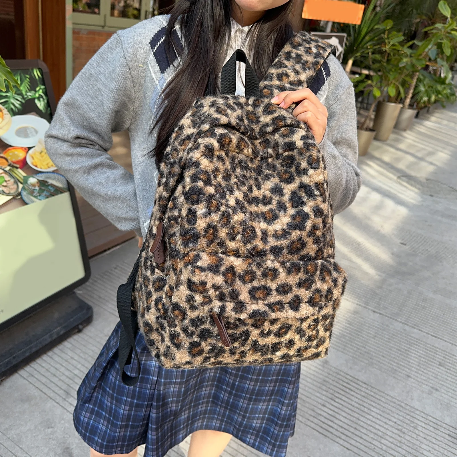 Lässiger Tagesrucksack mit Leopardenmuster, große Kapazität, Reise-Laptop-Rucksack, Retro-Plüsch, für Studenten, Schule, Büchertasche, Herbst-Winter-Rucksack