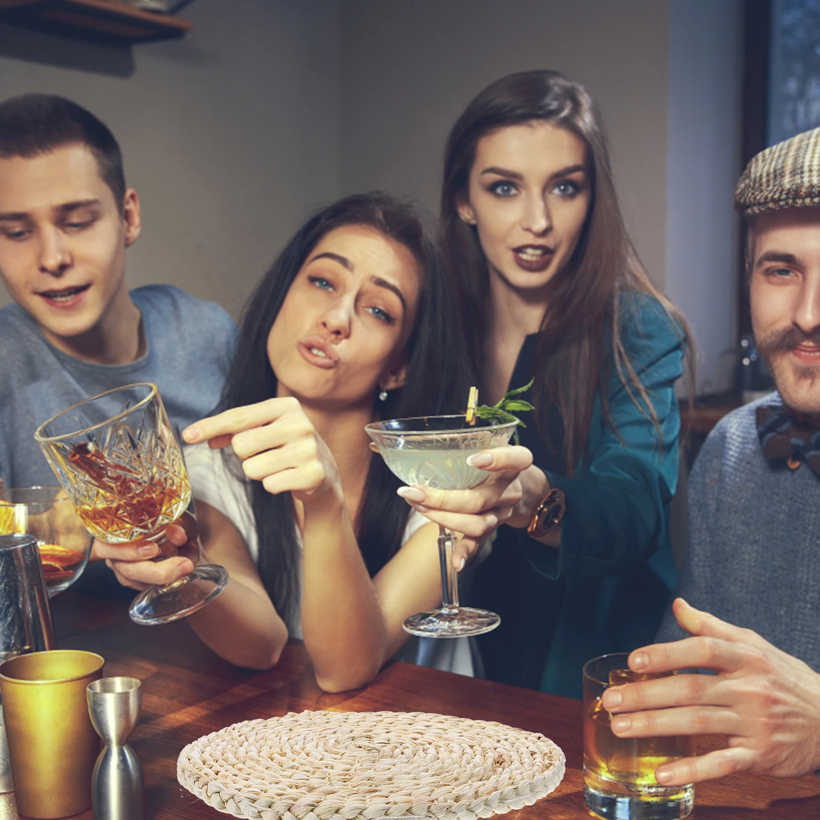 

2PCS Natural Handmade Round Woven Placemats Thickened Insulation Mats Anti-Skid Dining Table Coasters for Home