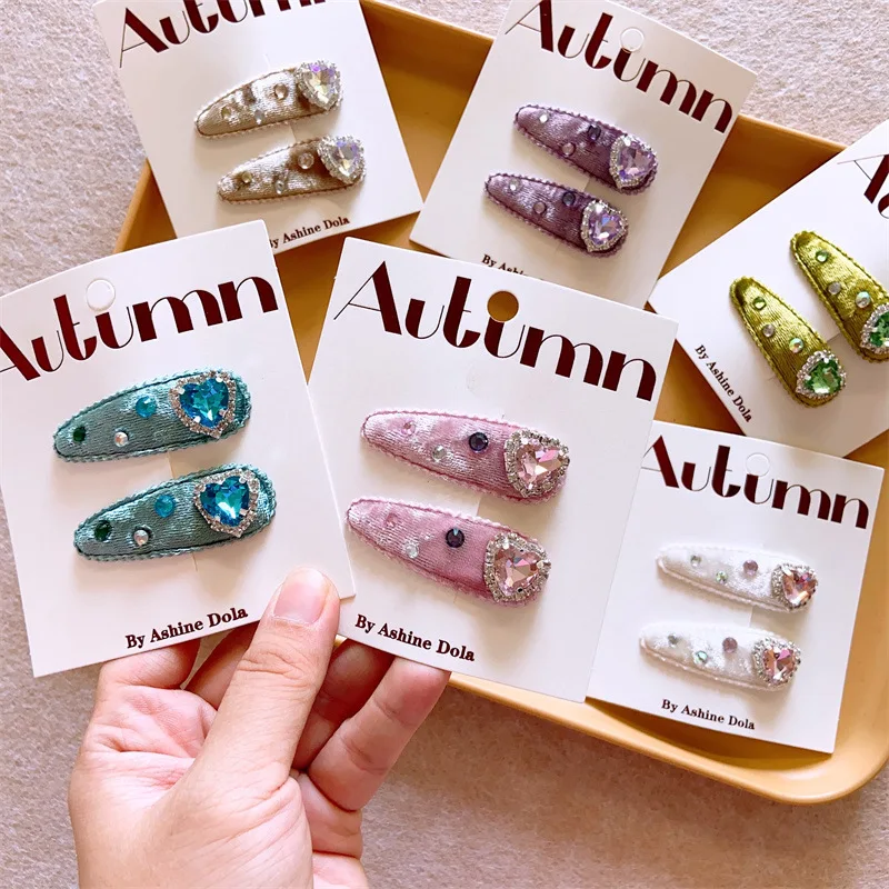 

Exquisite Velvet Rhinestone Teardrop Hair Clips Solid Color Fall Winter Side Bangs Barrettes for Girls Daily Wear Essentials