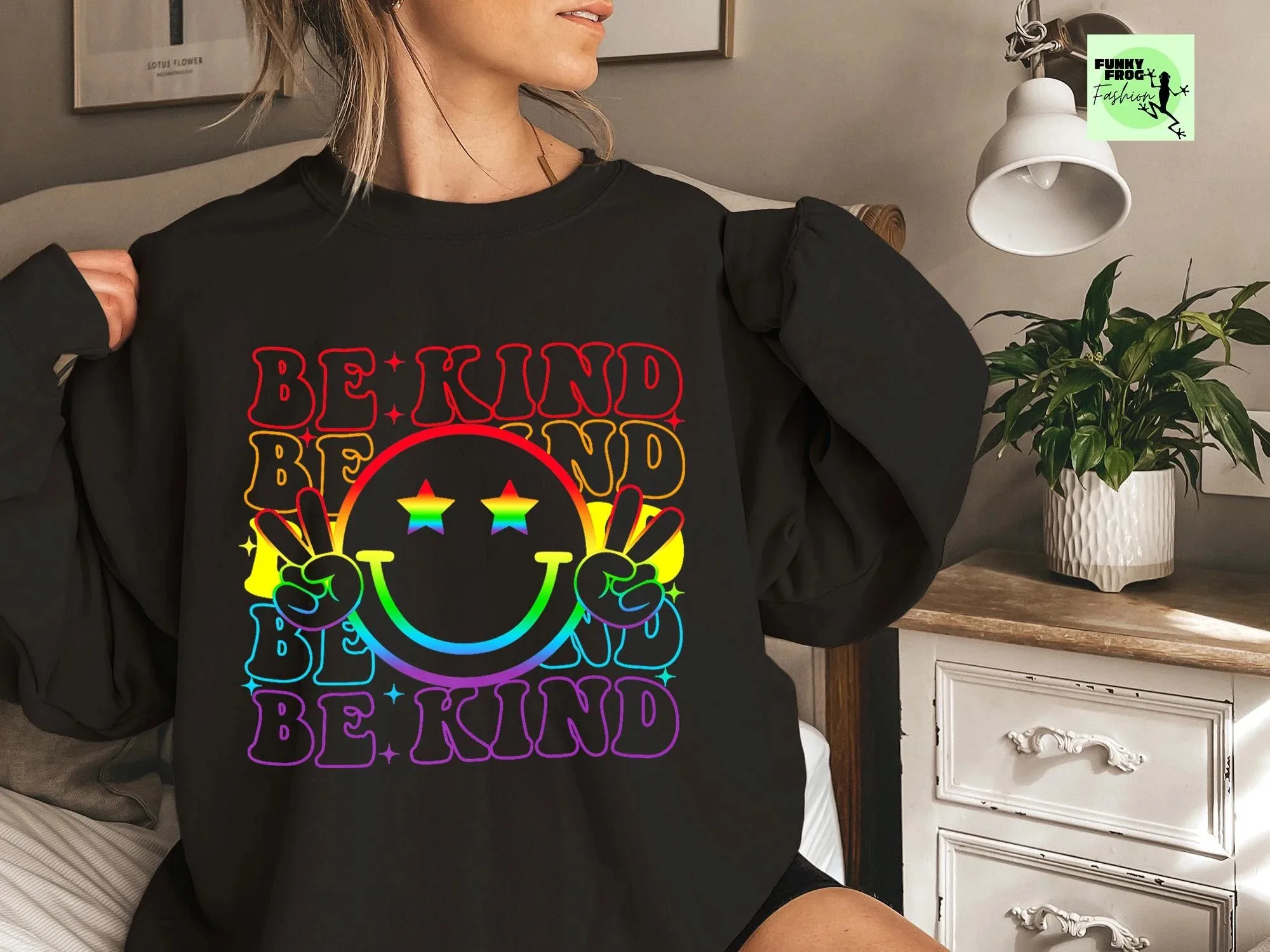 

Autumn and Winter Style Be Kind Rainbow Smiley Face Peace Sign Printed Cotton Crew Neck Sweatshirt