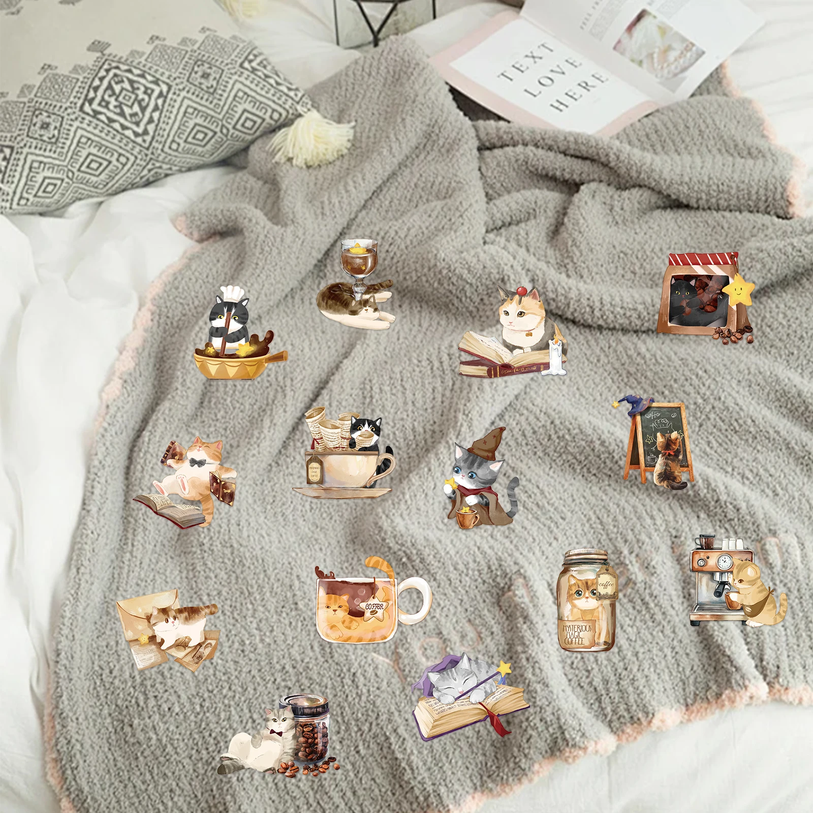 50PCS Magische Katze Café Aufkleber Exquisite Tier Handbücher Handy Fällen Laptops Koffer Transparente Wasserdichte Aufkleber