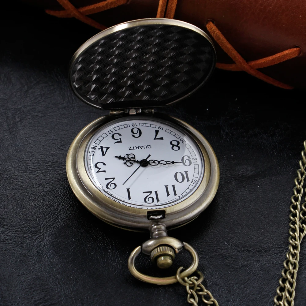 Freemasonry Logo Classic Pocket Watch Roman Digital Pendant Fashion Bronze Watch Case Steam Punk Vintage Necklace Watch Gift