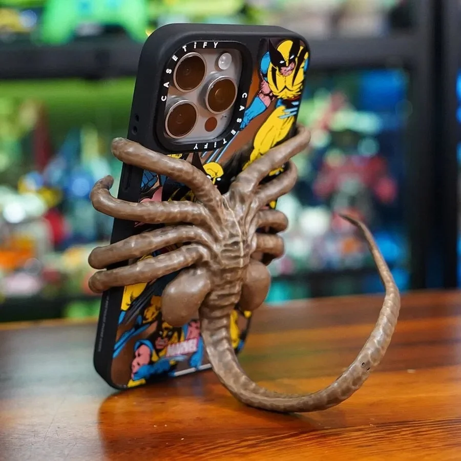 2024 Aliens Cell PhoneHolder Adjustable Science Fiction Thriller Movie Facehugger Phone Holder Halloween Scary Face Sucking