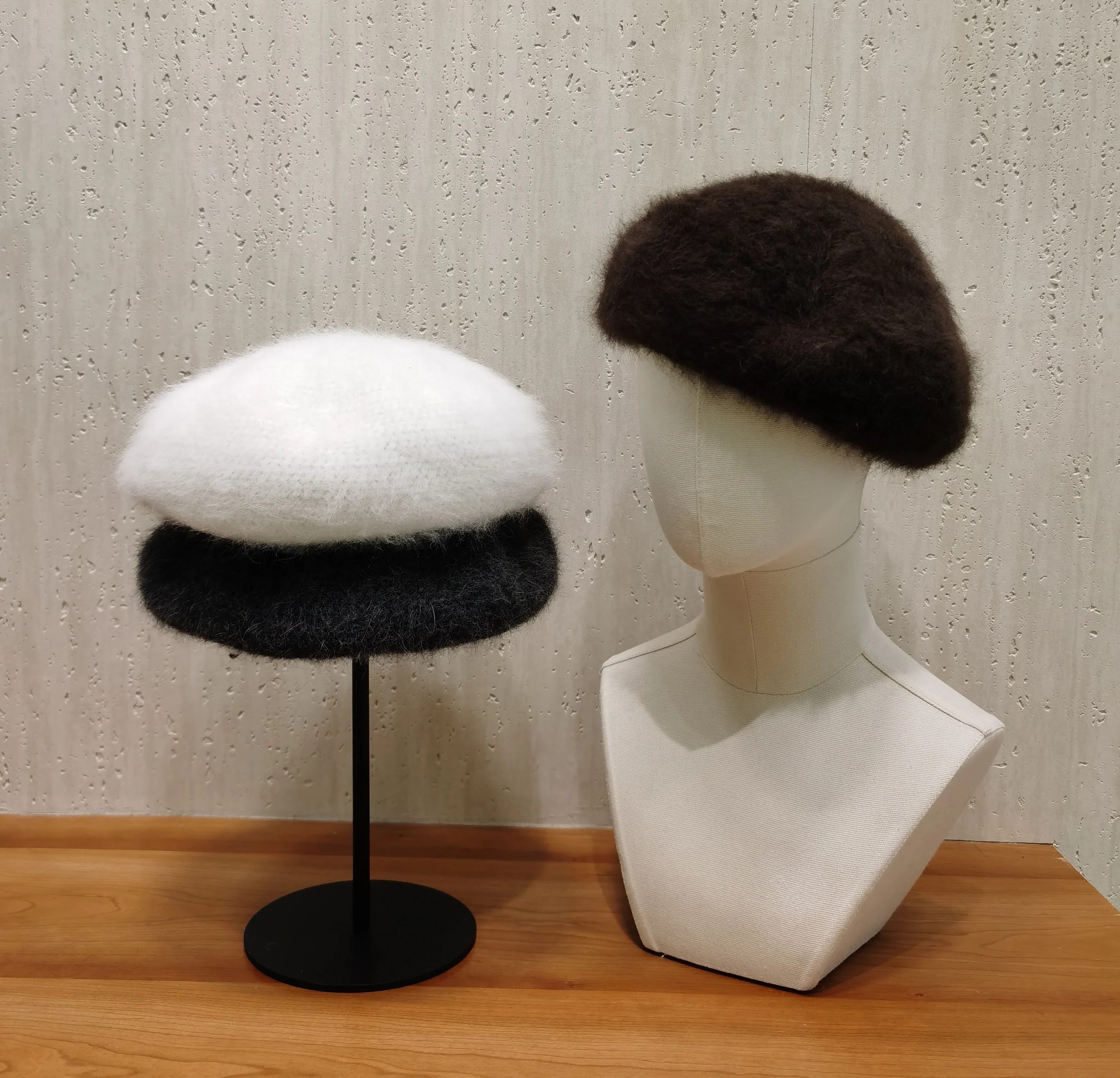 berretto-in-morbida-pelliccia-di-coniglio-cappello-da-donna-per-autunno-e-inverno-versatile-snellente-cappello-da-artista-colore-caffe-caldo-cappello-a-bocciolo-delicato-sulla-pelle