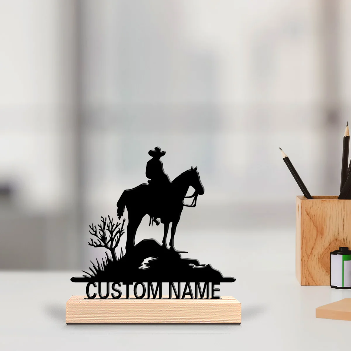 1 Stück Lustige Personalisierte Metallstatue mit Holzperlen-Akzenten, Reitende Pferd, Ideal für Schlafzimmer, Kinderzimmer, Boho-Chic Wohndeko