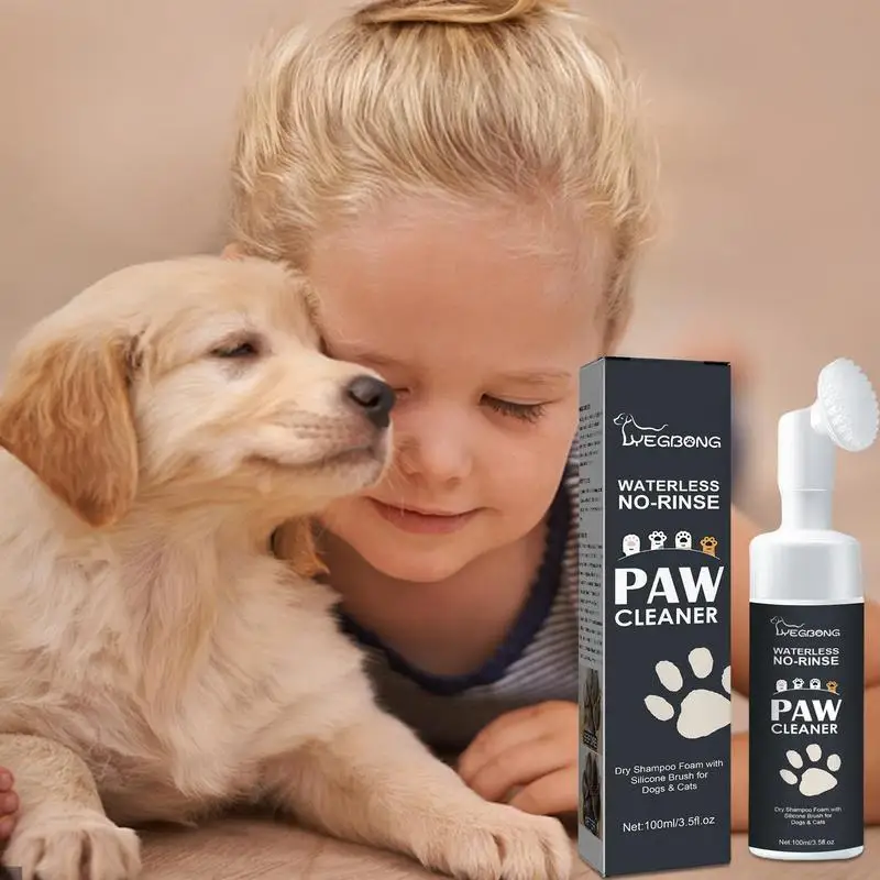 Pet Foot Cleaner Foam Dog Cat Feet Cleaner Rinse-free Puppy Paw Cleaner Foam For Cute Cats With Foot Cleaning Silicone Brush