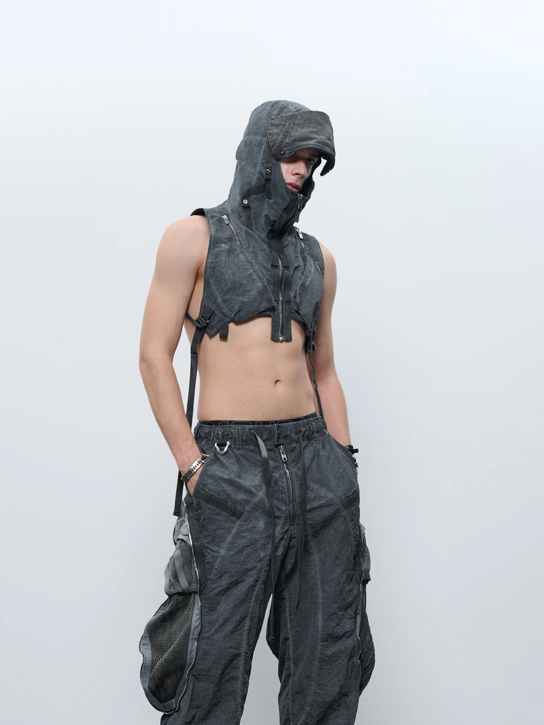 INCONSTANT 25SS J08U cyberpunk - огляд і ціна Down Vest Ultralight
