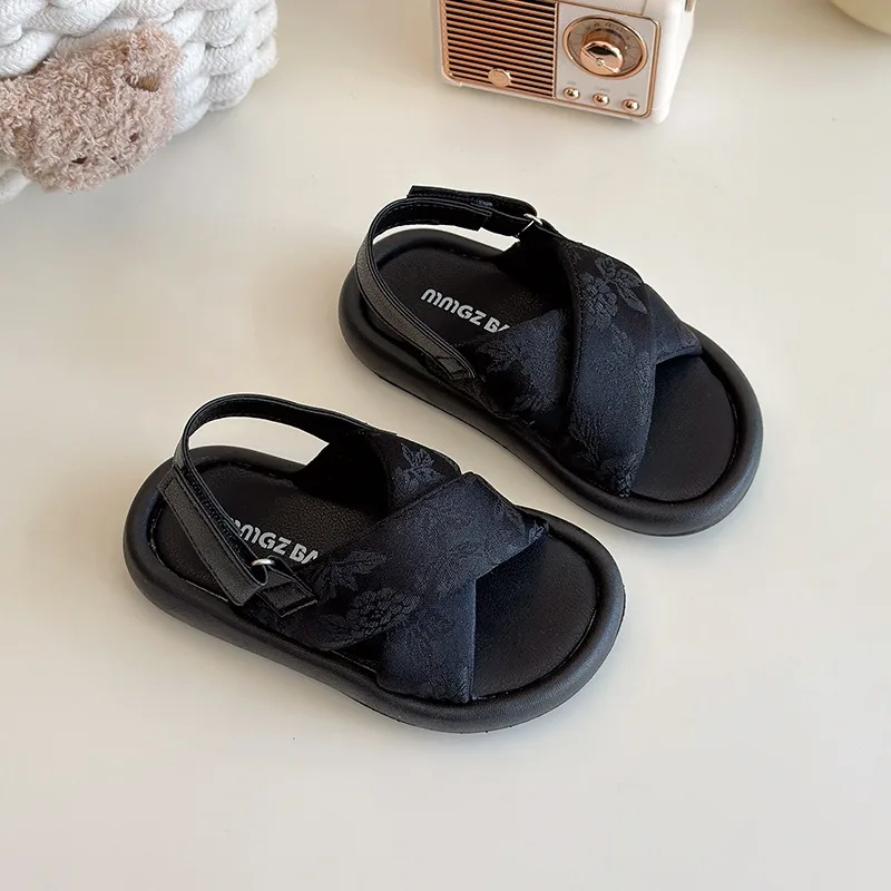China-Chic Style Sandals 2026 Summer New Buckle Flat Bottom Women's Open Toe Elegant Small Fragrant Roman Sports Beach Sandals