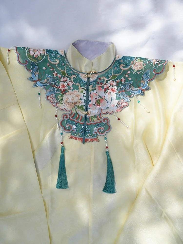 

Chinese Embroidery Hanfu Shoulder Ancient Style Cloud Shoulder Green Hanging Bead Tassel Shawl Hanfu Decorative Accessories