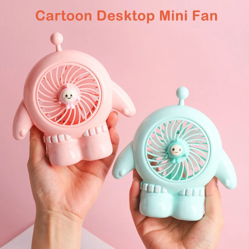 น่ารักการ์ตูนพัดลมชาร์จแบบพกพา 3-Speed Desktop Fan สําหรับห้องนอนสํานักงานกลางแจ้ง Camping ชาร์จนักเรียนพัดลมขนาดเล็ก