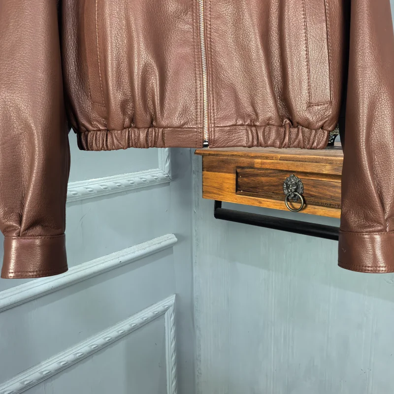 เสื้อแจ็คเก็ตหนังแท้สำหรับผู้หญิง ฤดูใบไม้ผลิ 2026 ทรงหลวม สไตล์มอเตอร์ไซค์  แขนยาว  แบบมีซิป